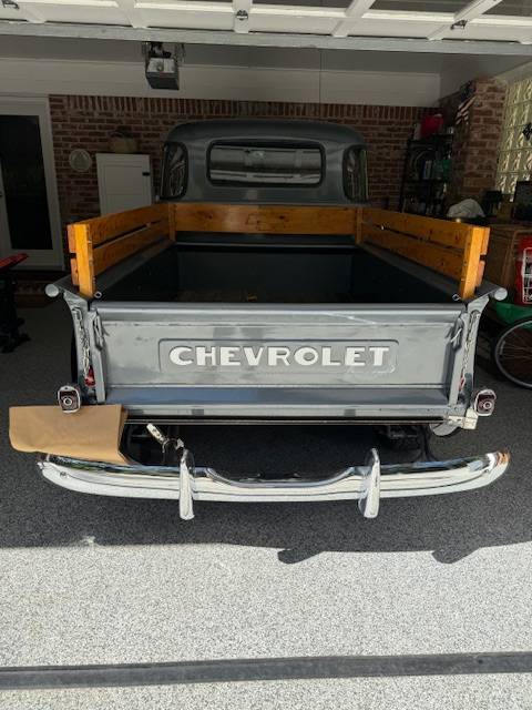 Chevrolet-3100-five-window-1953-black-5