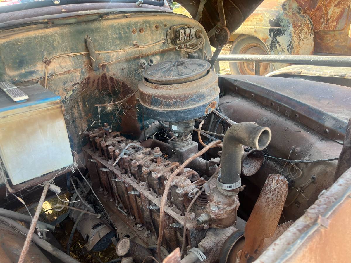 Chevrolet-3200-1950-green-7
