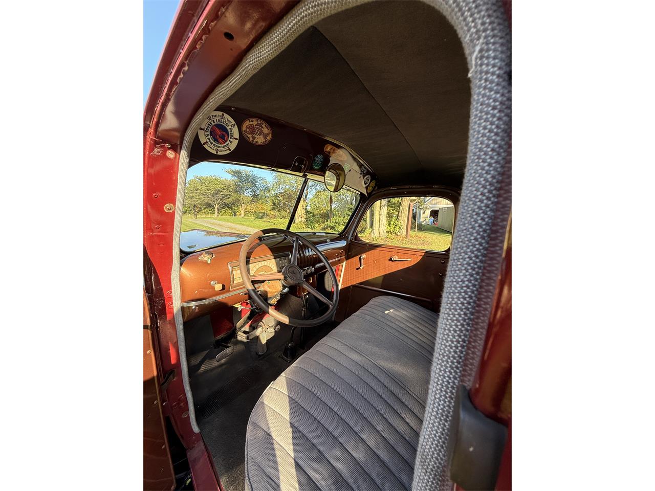 Chevrolet-34-ton-pickup-1941-Red-Grey-26