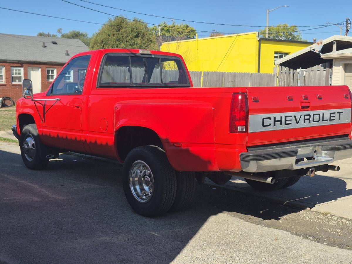 Chevrolet-3500-dully-1989-custom-3