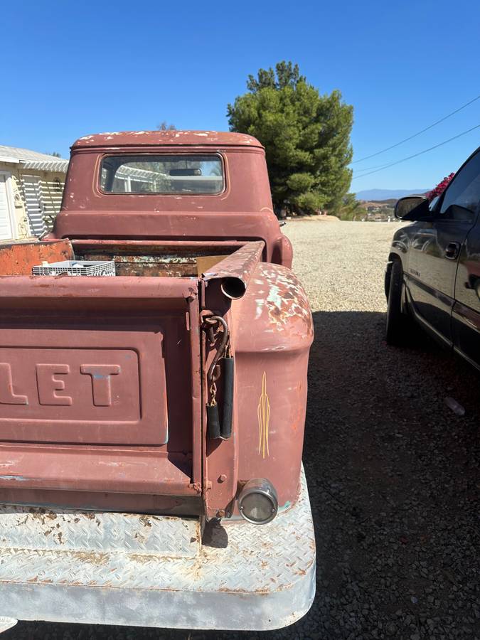 Chevrolet-3600-1957-101
