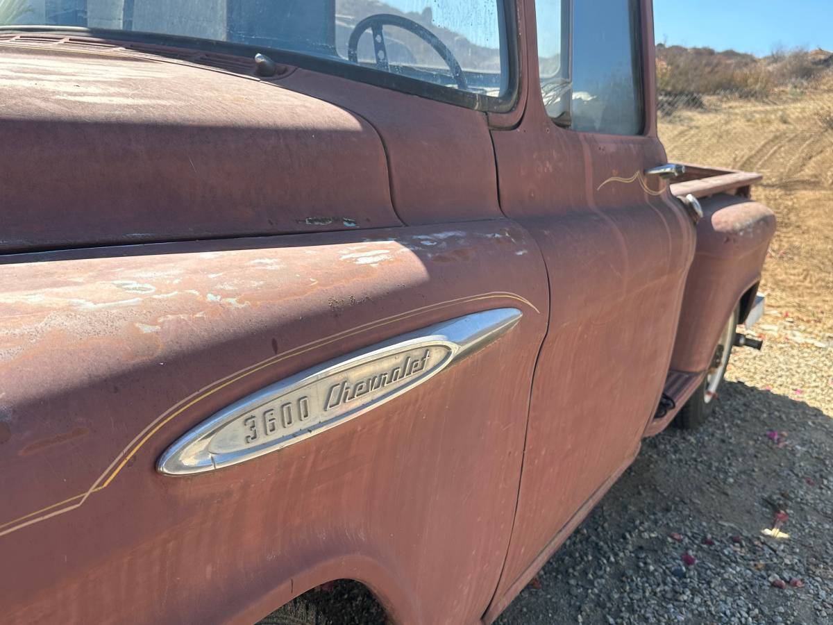 Chevrolet-3600-1957-112