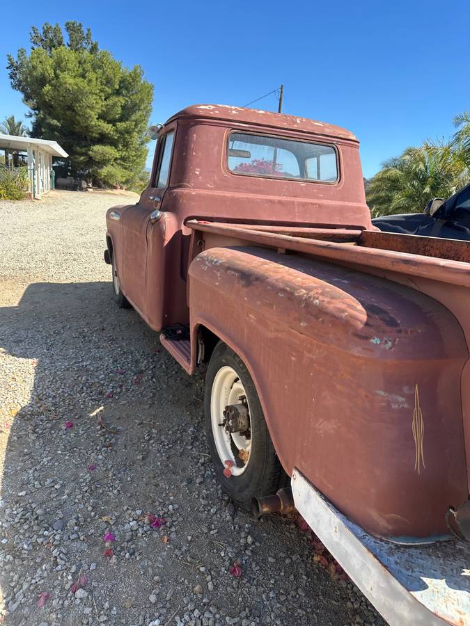 Chevrolet-3600-1957-40