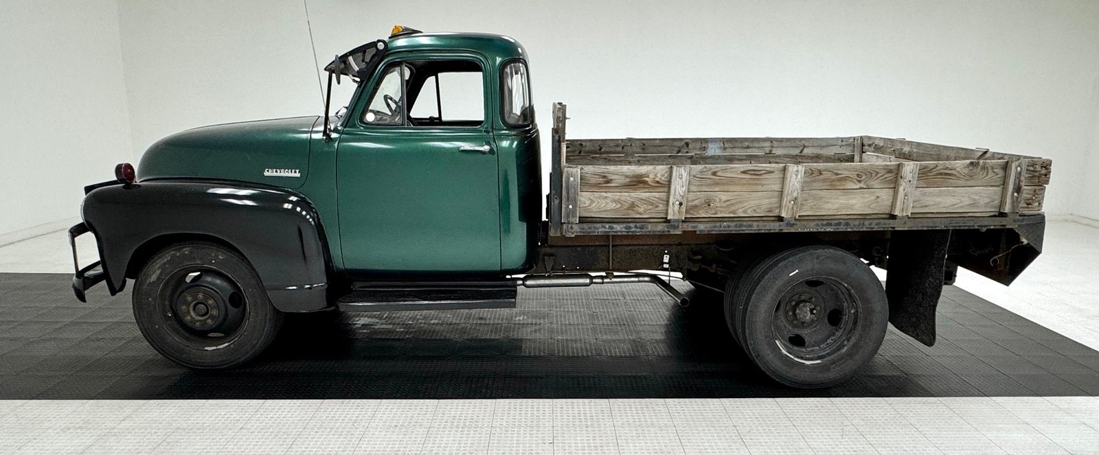 Chevrolet-3800-Series-1952-Targa-1