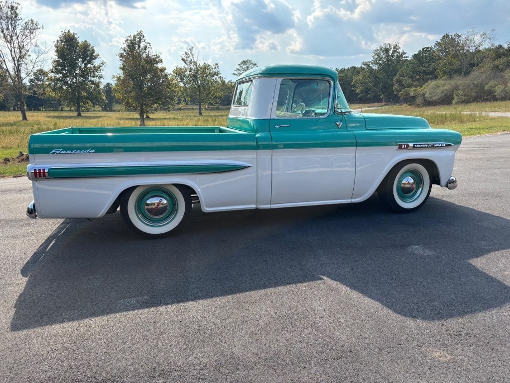 Chevrolet-Apache-Truck-tube-chassis-LS3-High-dollar-build-1959