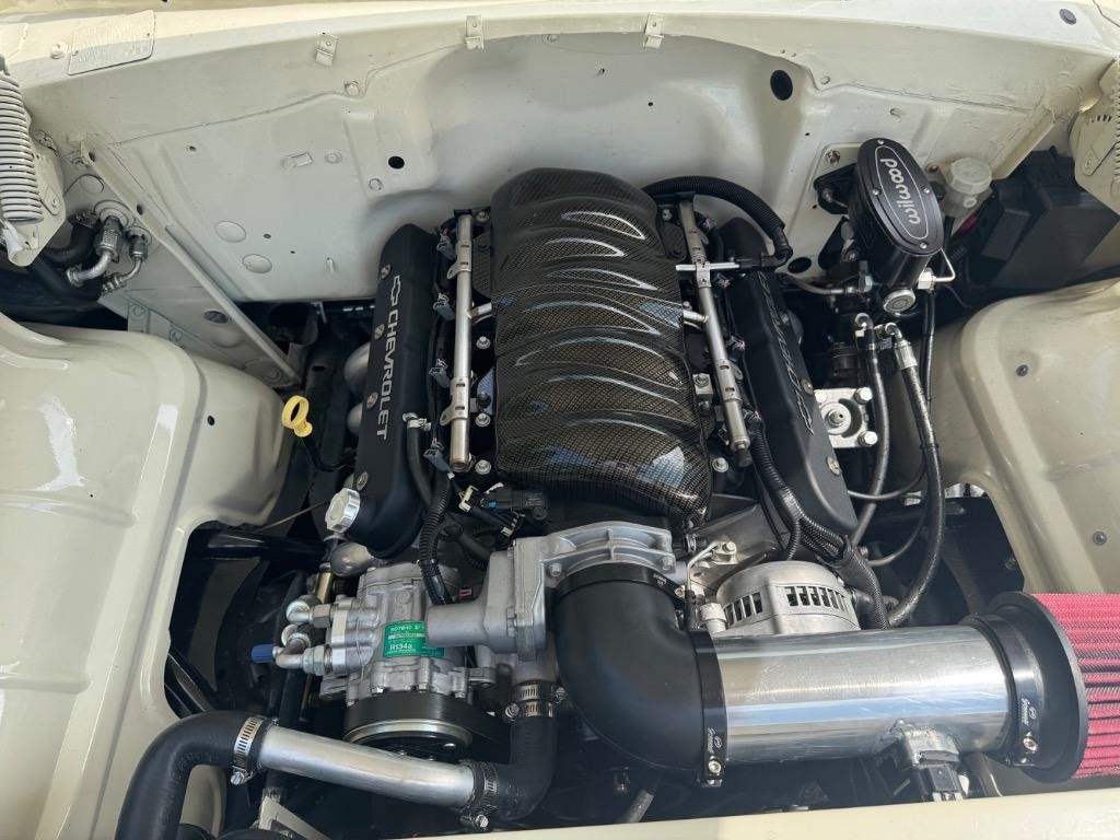 Chevrolet-Bel-Air-210-Restomod-LS3-tremec-6-spd.-Big-brakes-1955-16