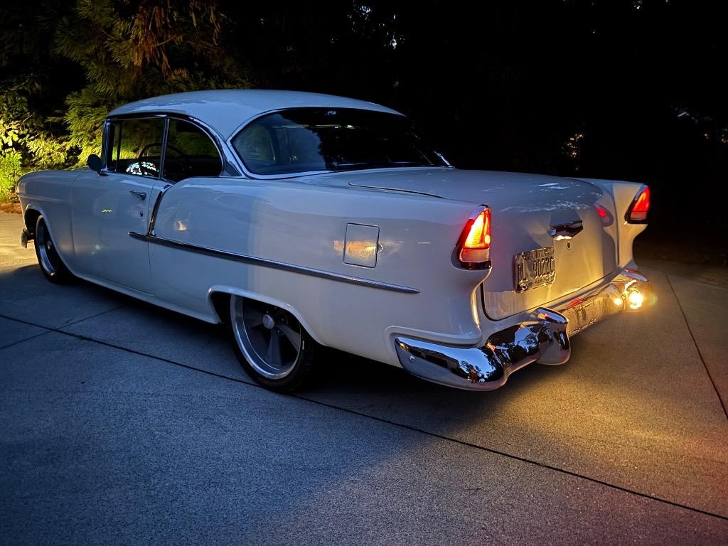 Chevrolet-Bel-Air-210-Restomod-LS3-tremec-6-spd.-Big-brakes-1955-4