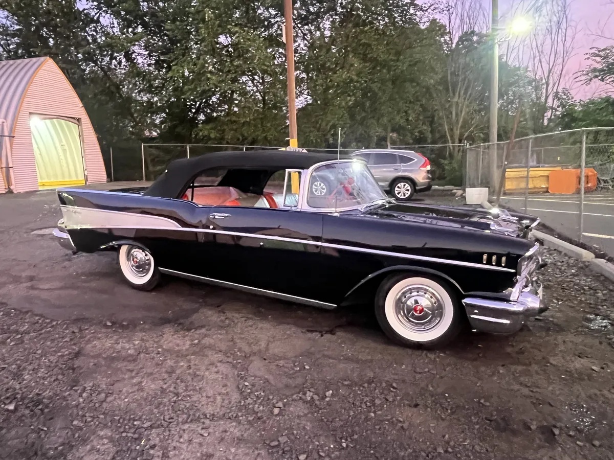Chevrolet-Bel-air-1957-Black-Red-3