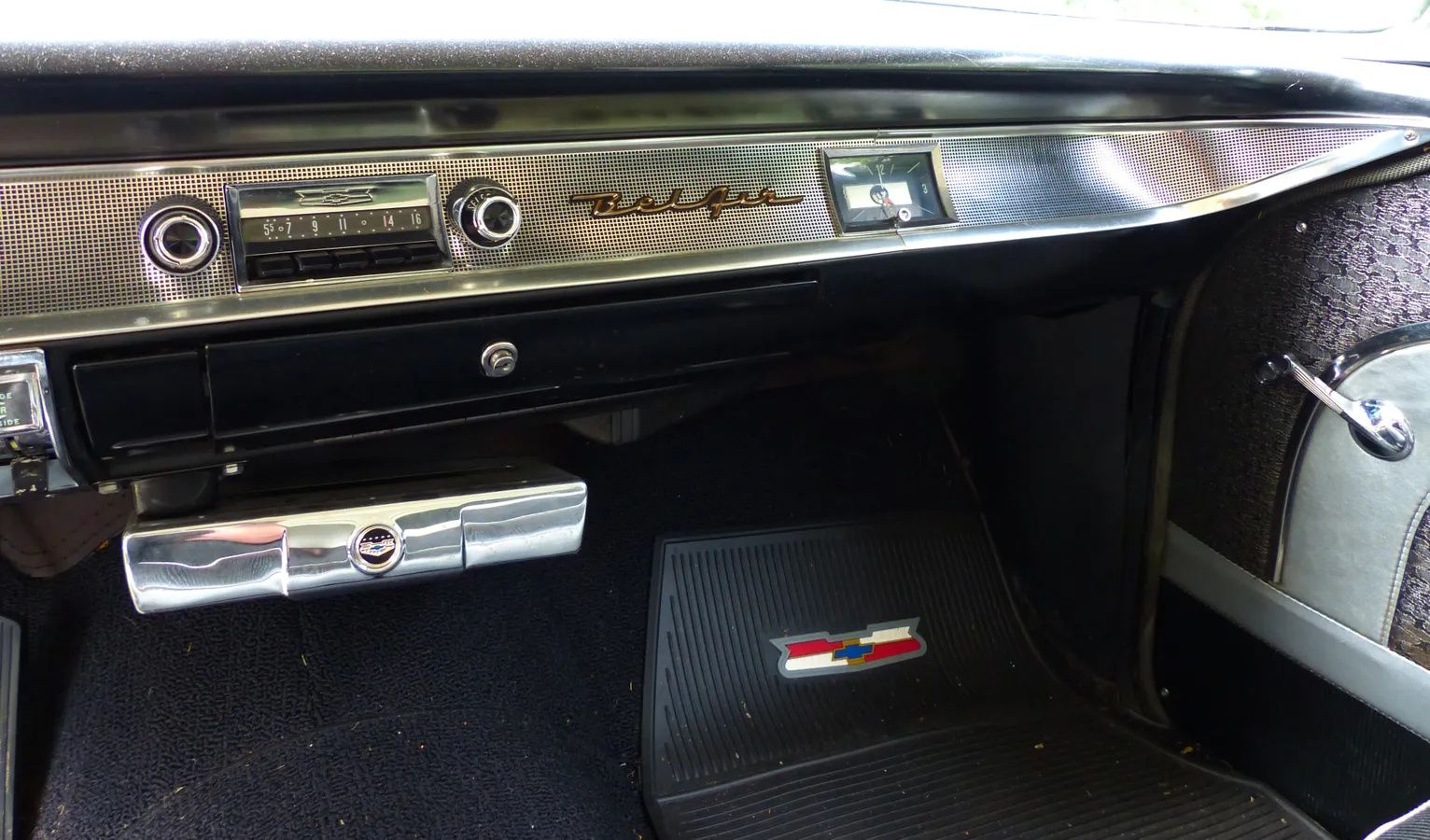 Chevrolet-Bel-air-1957-Dusk-Pearl-amp-India-Ivory-Silver-And-Black-7