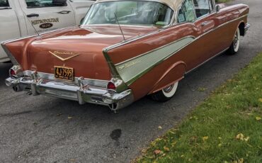 Chevrolet-Bel-air-1957-Sierra-Gold-With-Adobe-Beige-1