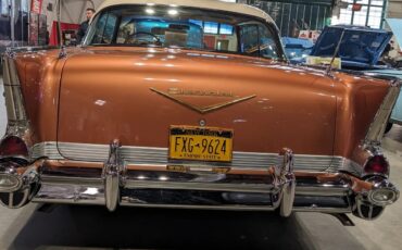 Chevrolet-Bel-air-1957-Sierra-Gold-With-Adobe-Beige-3