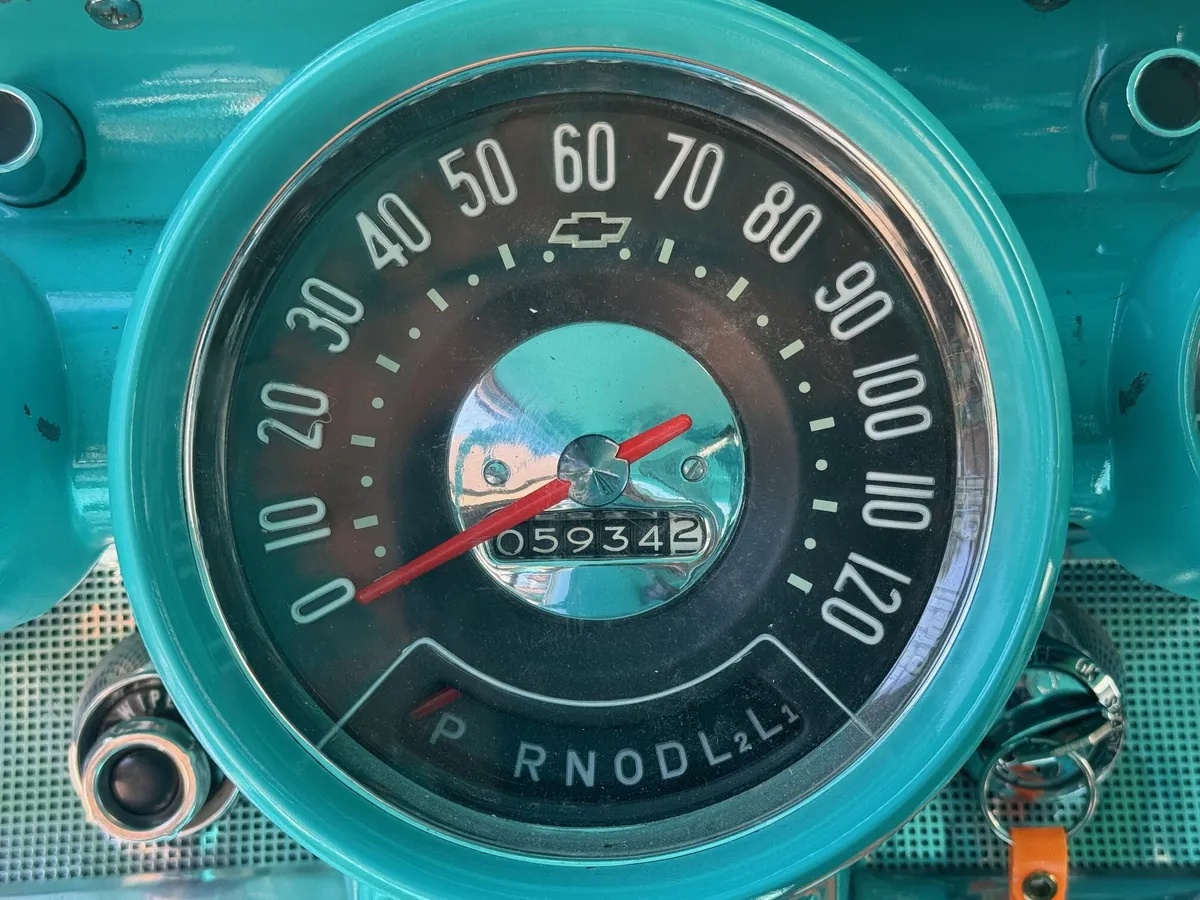 Chevrolet-Bel-air-1957-Tropical-Turquois-And-White-Stock-Turquois-And-Black-13