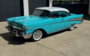 Chevrolet-Bel-air-1957-Tropical-Turquois-And-White-Stock-Turquois-And-Black-2