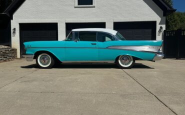 Chevrolet-Bel-air-1957-Tropical-Turquois-And-White-Stock-Turquois-And-Black