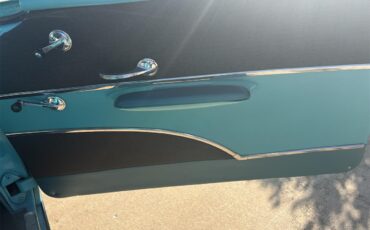 Chevrolet-Bel-air-1957-Turquoise-and-white-Turquoise-and-black-10