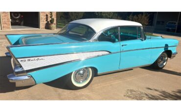 Chevrolet-Bel-air-1957-Turquoise-and-white-Turquoise-and-black-2