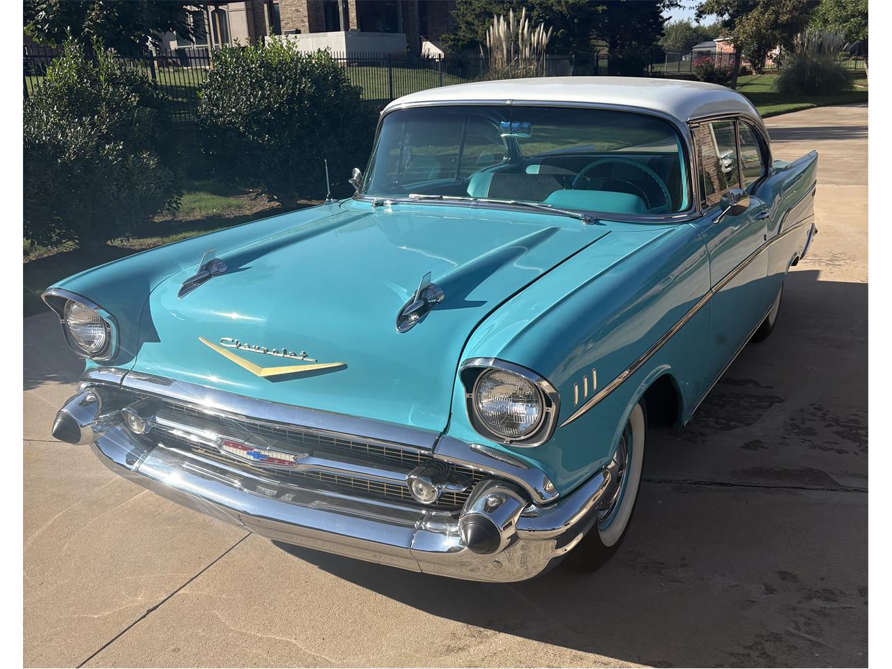 Chevrolet-Bel-air-1957-Turquoise-and-white-Turquoise-and-black-3