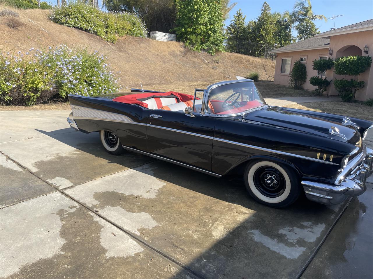 Chevrolet-Bel-air-convertible-1957-Black-RedSilver-3