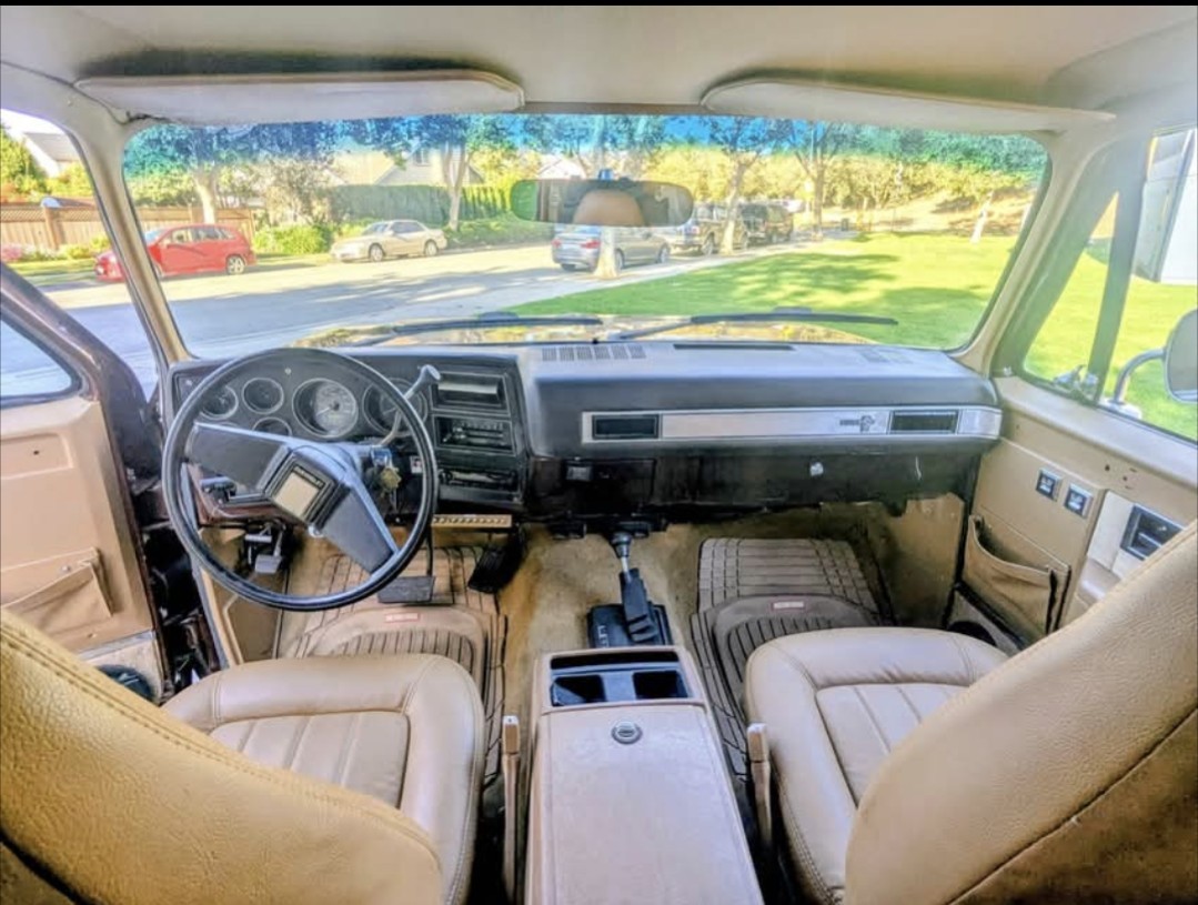 Chevrolet-Blazer-1987-SUV-8
