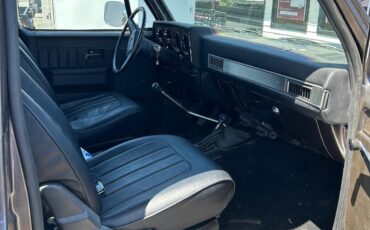 Chevrolet-Blazer-1988-SUV-10