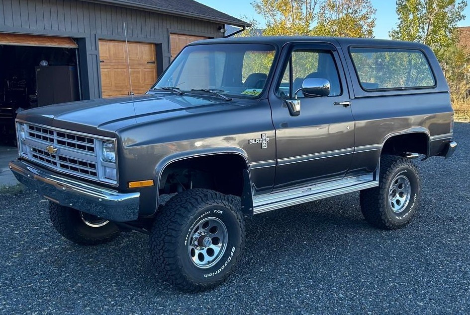 Chevrolet-Blazer-1988-SUV-4