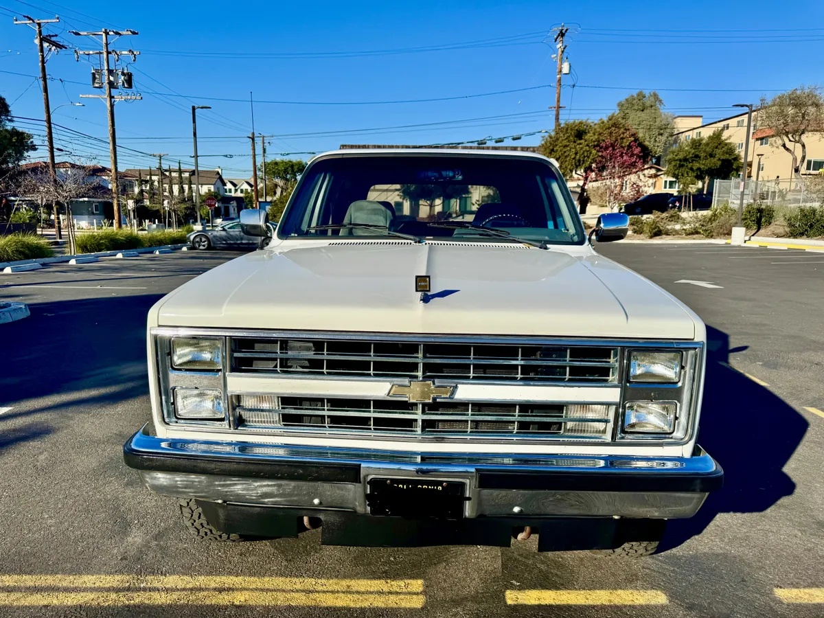Chevrolet-Blazer-1988-White-Gray-18