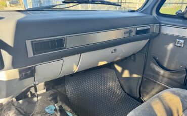Chevrolet-Blazer-1988-White-Gray-19