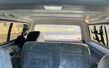 Chevrolet-Blazer-1988-White-Gray-3