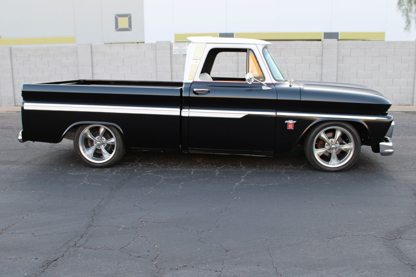 Chevrolet-C-10-1964-Pickup-Truck-1
