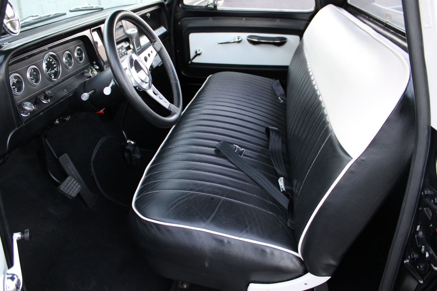Chevrolet-C-10-1964-Pickup-Truck-30