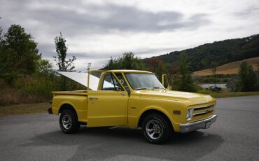Chevrolet-C-10-1967-Truck-1