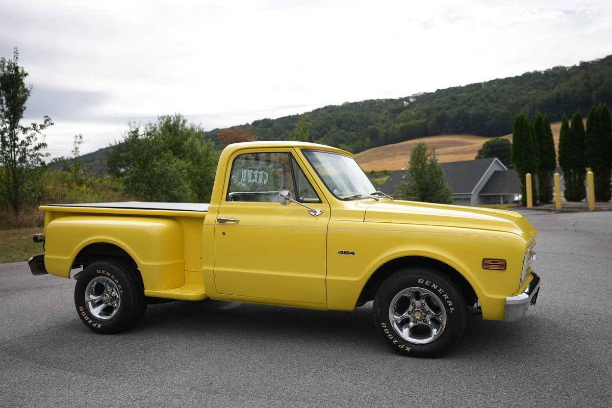 Chevrolet-C-10-1967-Truck-16