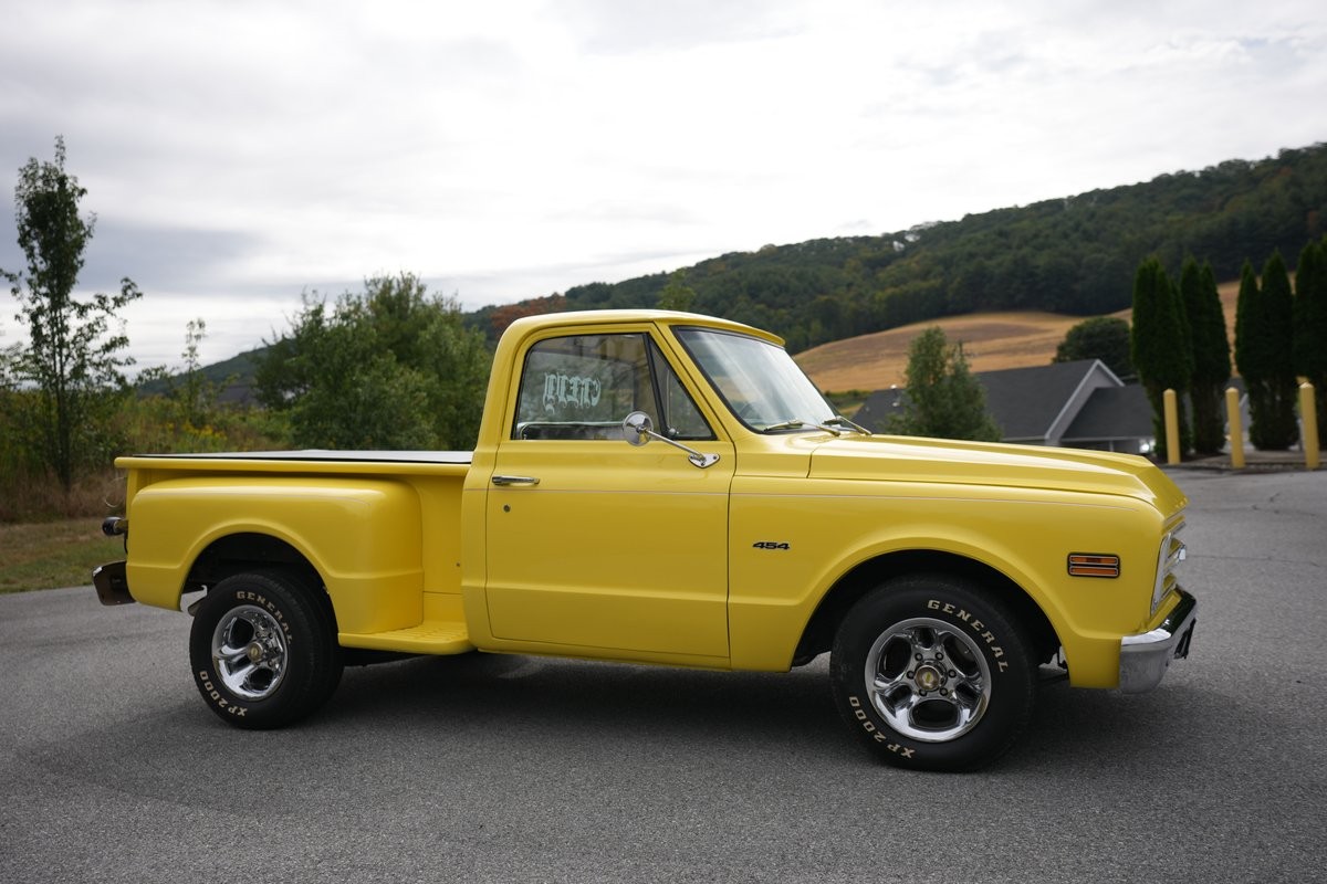 Chevrolet-C-10-1967-Truck-17