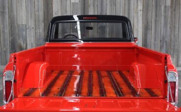 Chevrolet-C-10-1968-AMAZING-RESTOMOD-13