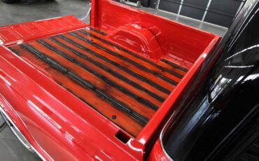 Chevrolet-C-10-1968-AMAZING-RESTOMOD-15