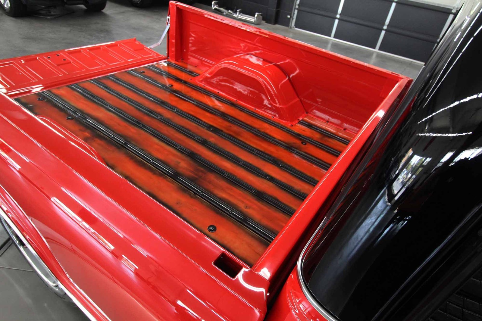 Chevrolet-C-10-1968-AMAZING-RESTOMOD-15