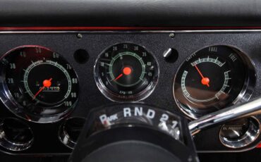 Chevrolet-C-10-1968-AMAZING-RESTOMOD-25