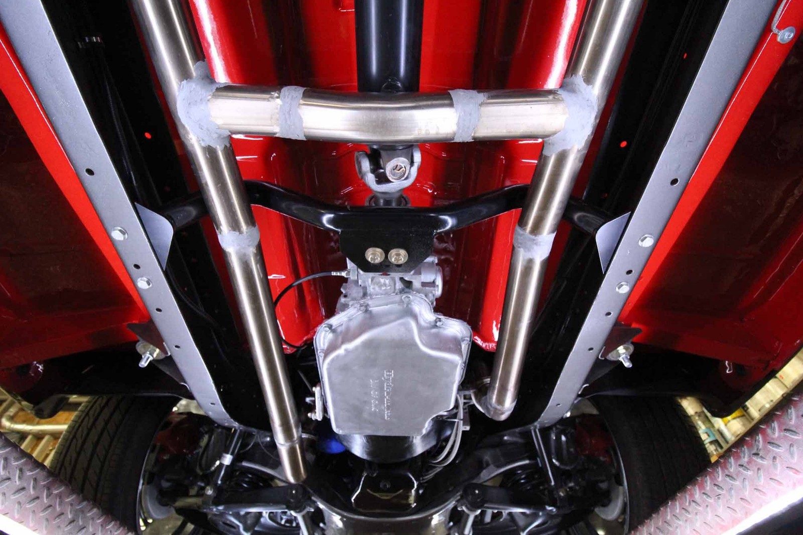 Chevrolet-C-10-1968-AMAZING-RESTOMOD-36