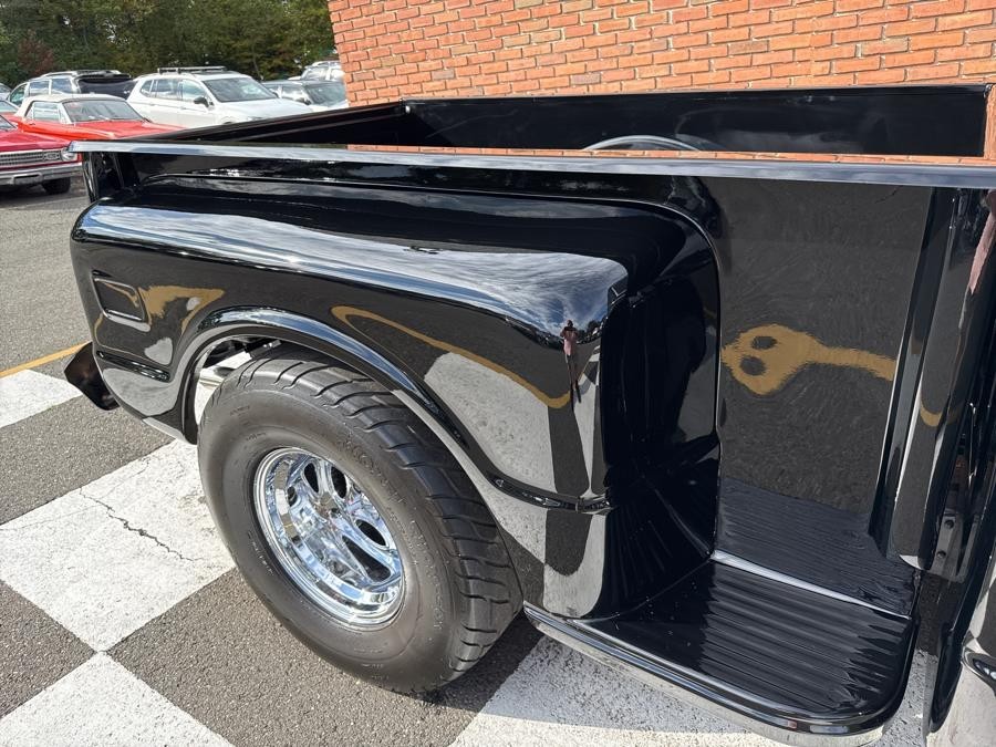 Chevrolet-C-10-1968-Standard-Cab-Pickup-10