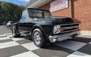 Chevrolet-C-10-1968-Standard-Cab-Pickup-2