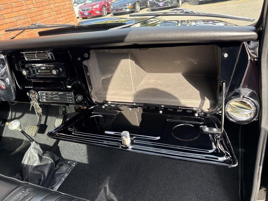 Chevrolet-C-10-1968-Standard-Cab-Pickup-28
