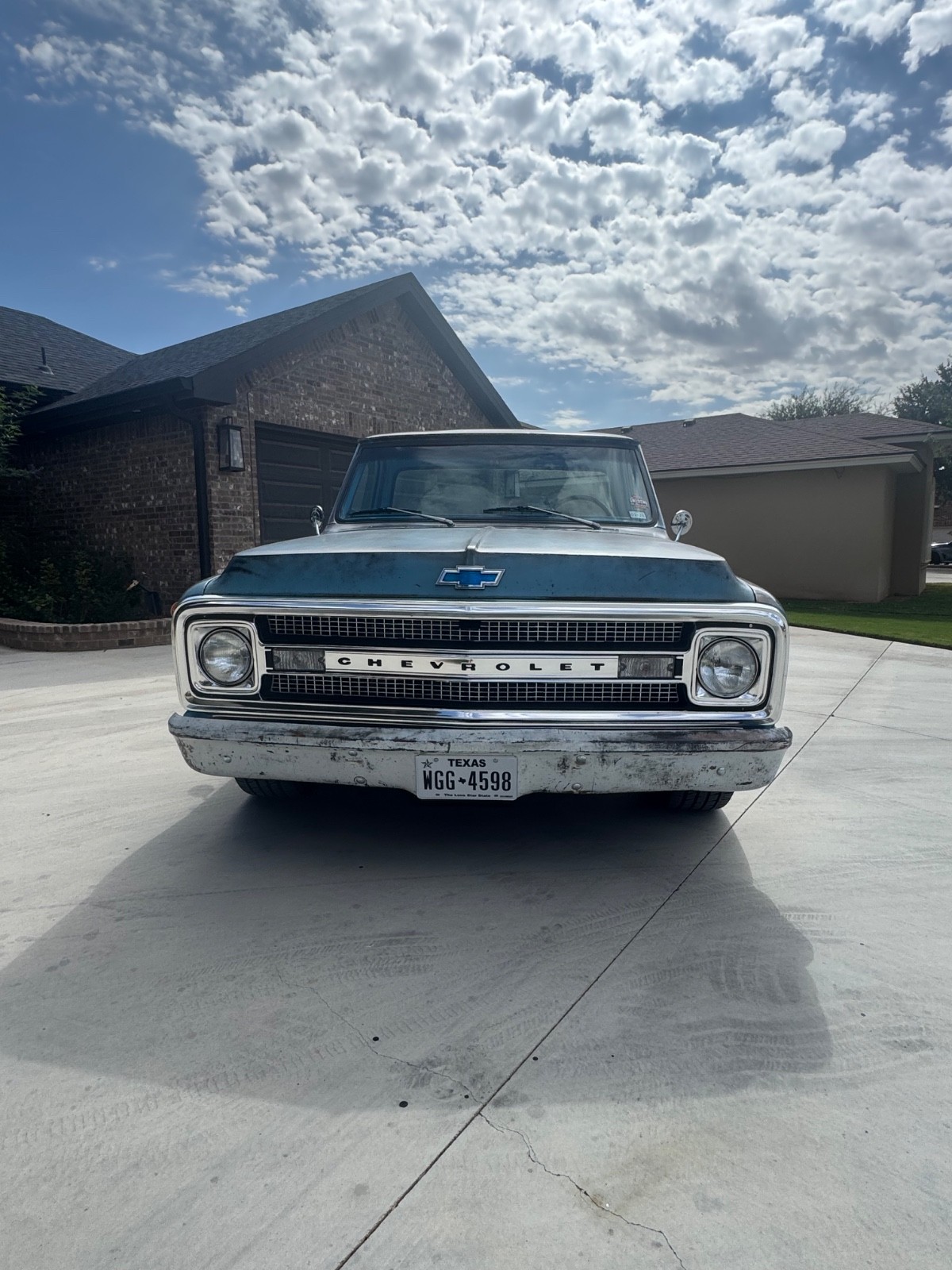 Chevrolet-C-10-1969-Standard-Cab-Pickup-2