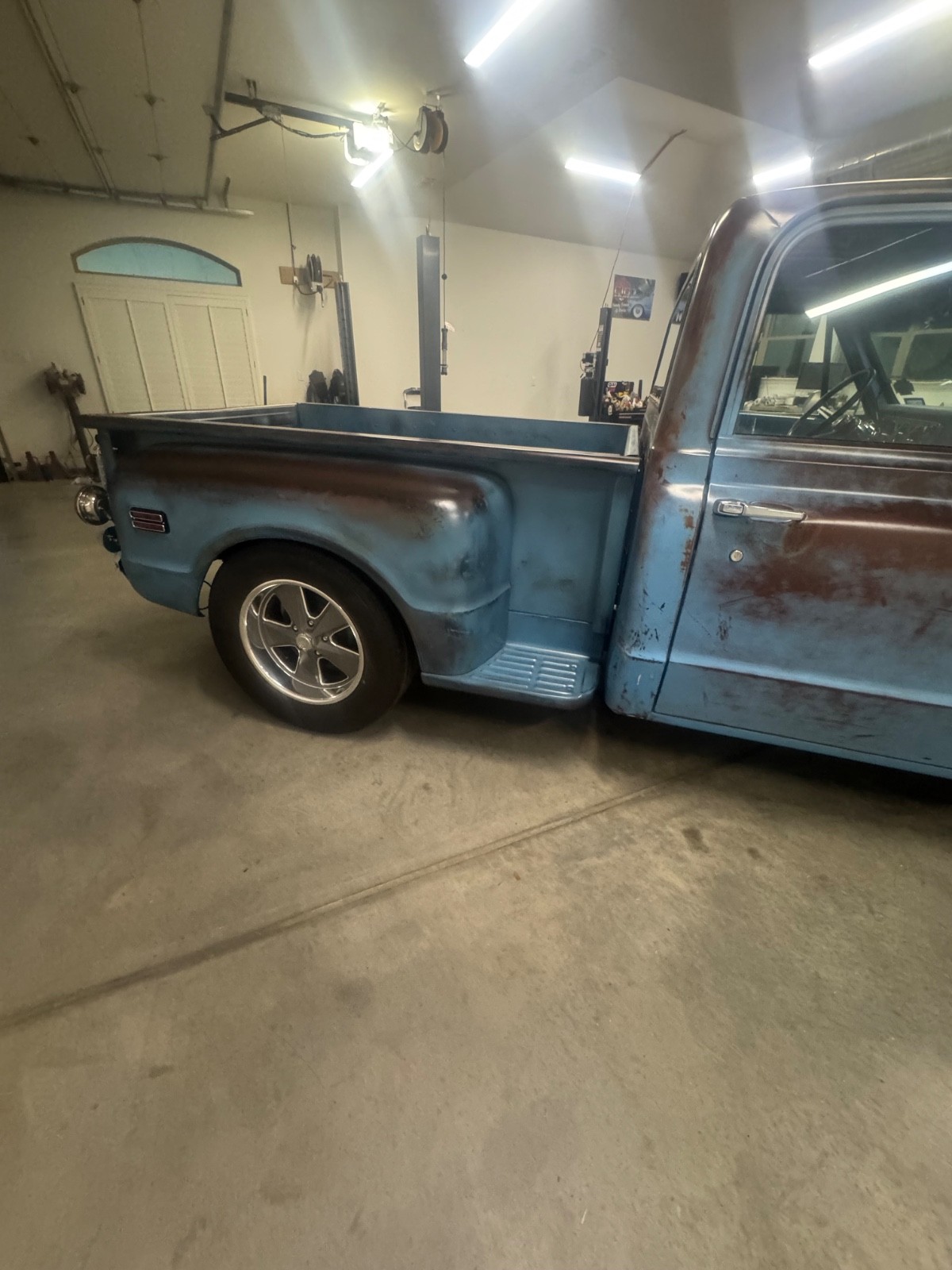 Chevrolet-C-10-1969-Standard-Cab-Pickup-3