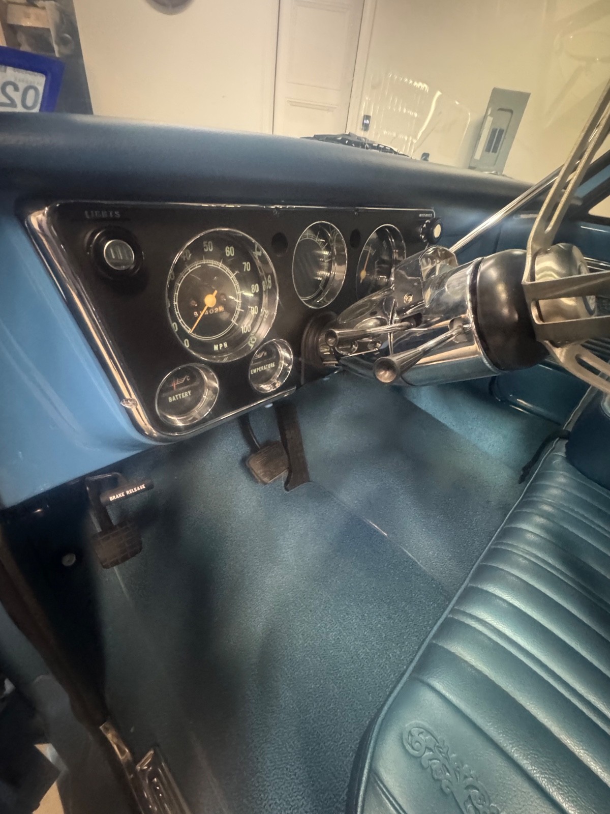 Chevrolet-C-10-1969-Standard-Cab-Pickup-33