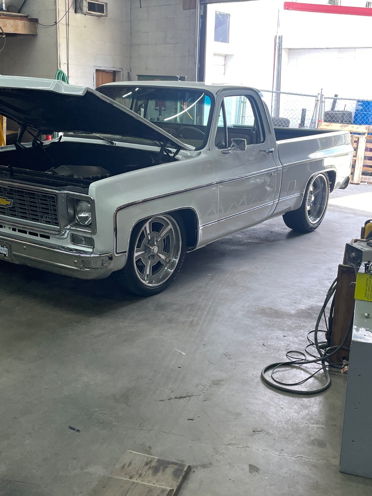Chevrolet-C-10-1974-Standard-Cab-Pickup-1
