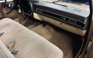 Chevrolet-C-10-1983-Pickup-Truck-20