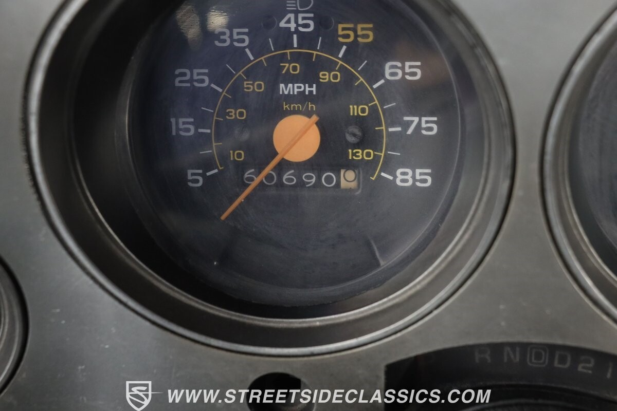Chevrolet-C-10-1986-Pickup-Truck-37
