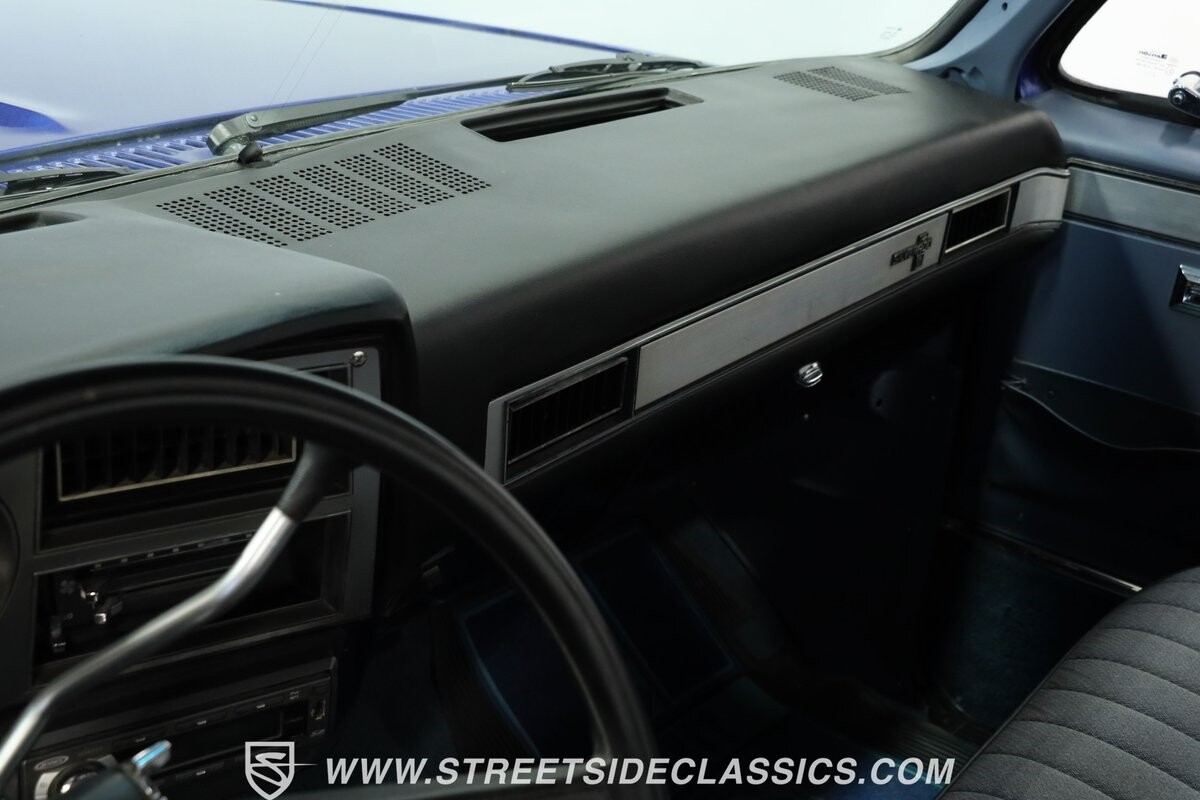 Chevrolet-C-10-1986-Pickup-Truck-39