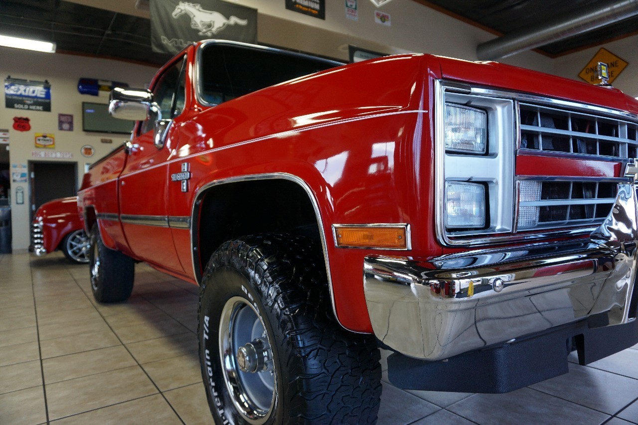 Chevrolet-C-10-1986-Truck-14