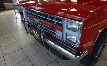 Chevrolet-C-10-1986-Truck-18
